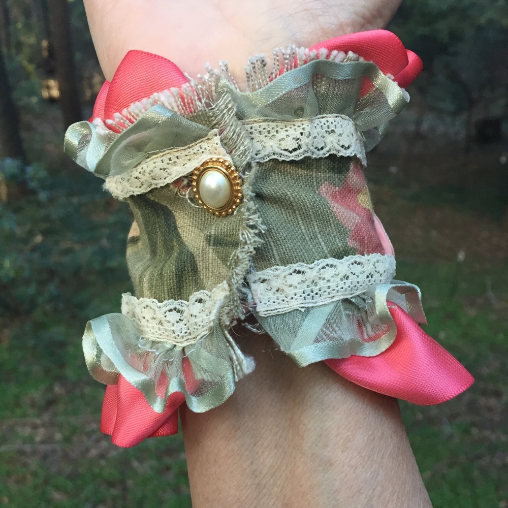 Kreativekristen original handcrafted wristlet, hp2…, hand made jewelry ,HP25 - Picture 4 of 7
